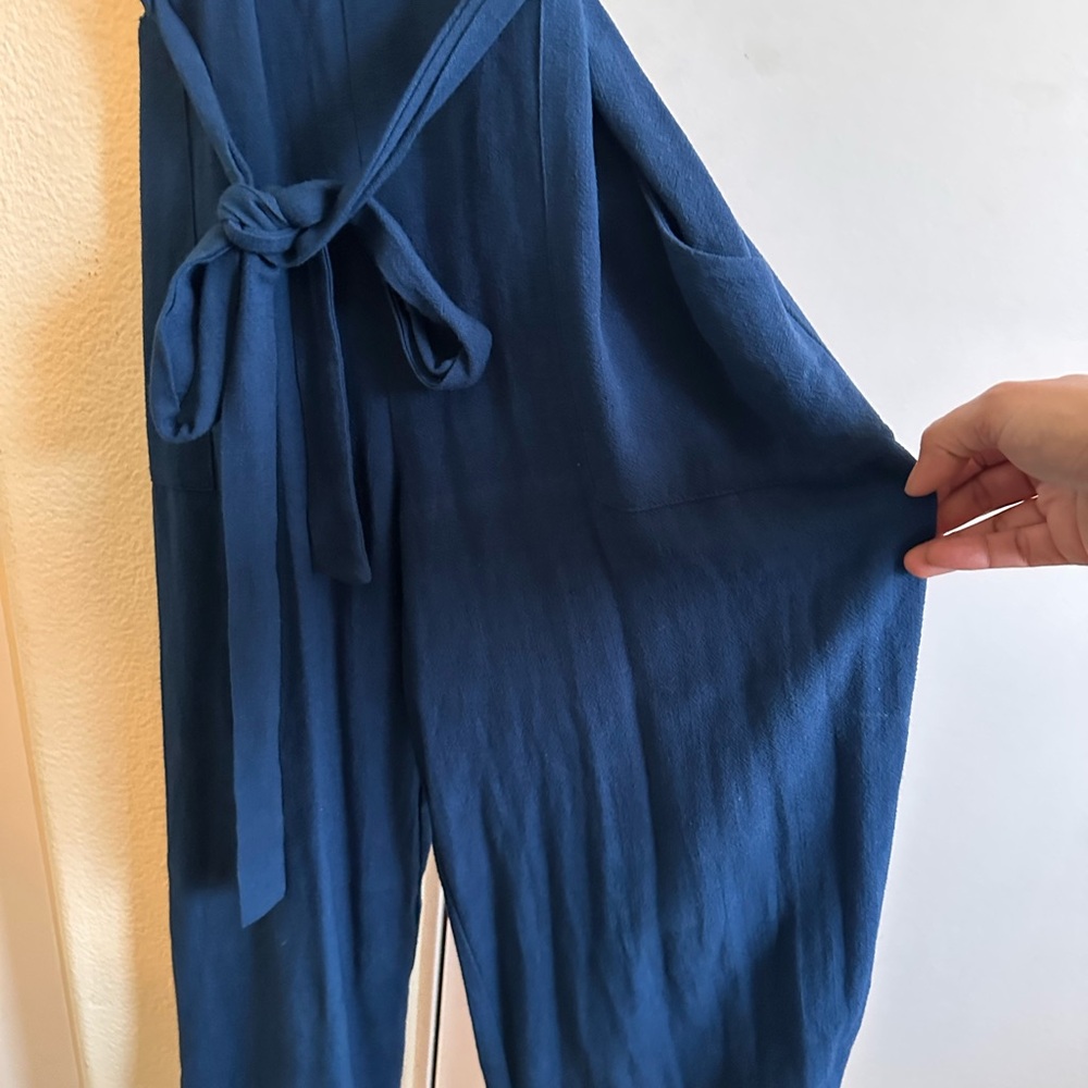 Navy Blue Sleeveless Jumpsuit